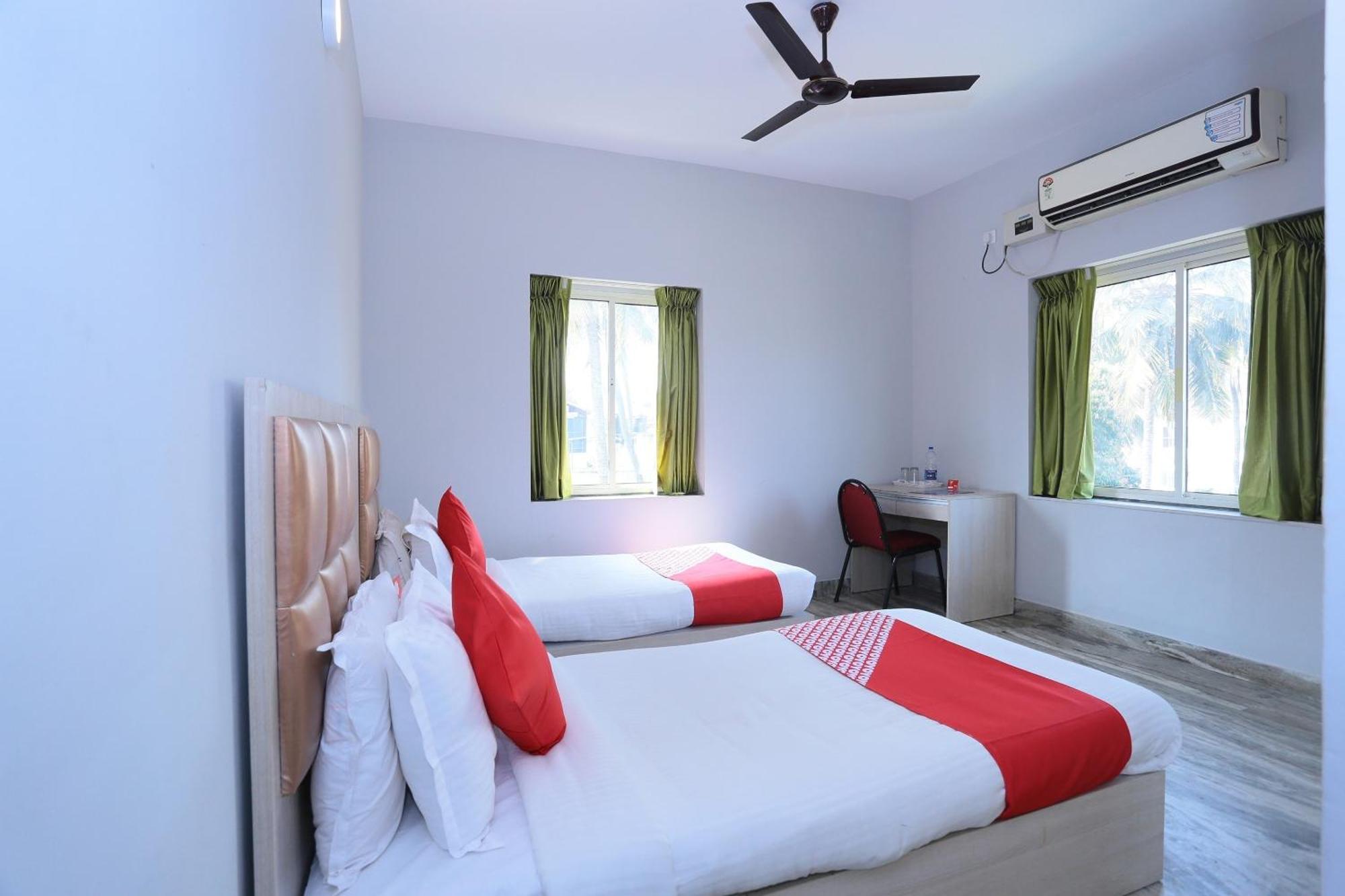 Super Townhouse Prince Palace Thiruvananthapuram Buitenkant foto