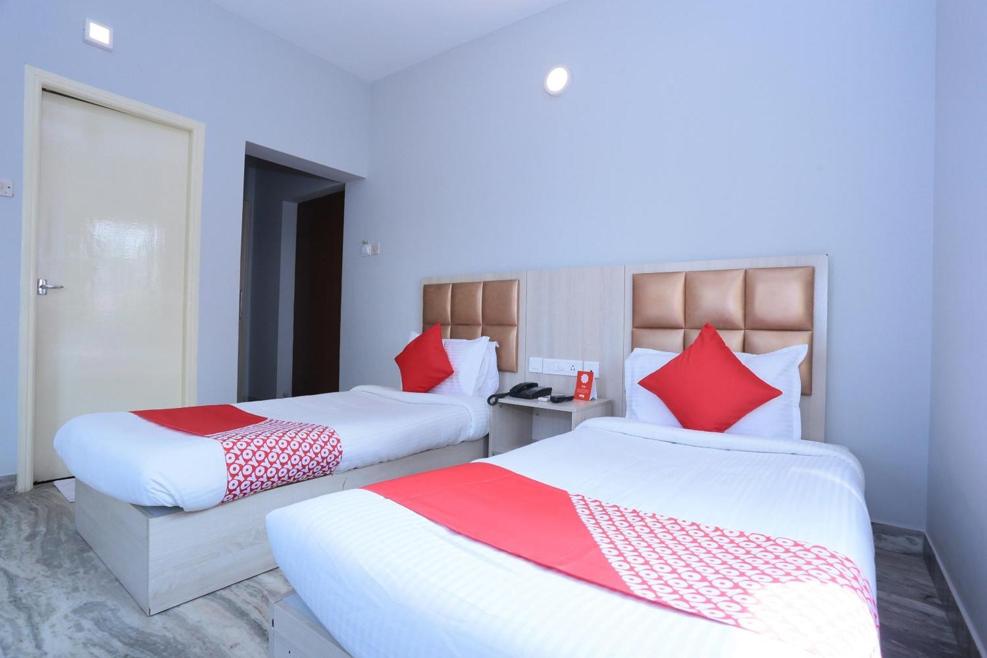 Super Townhouse Prince Palace Thiruvananthapuram Buitenkant foto