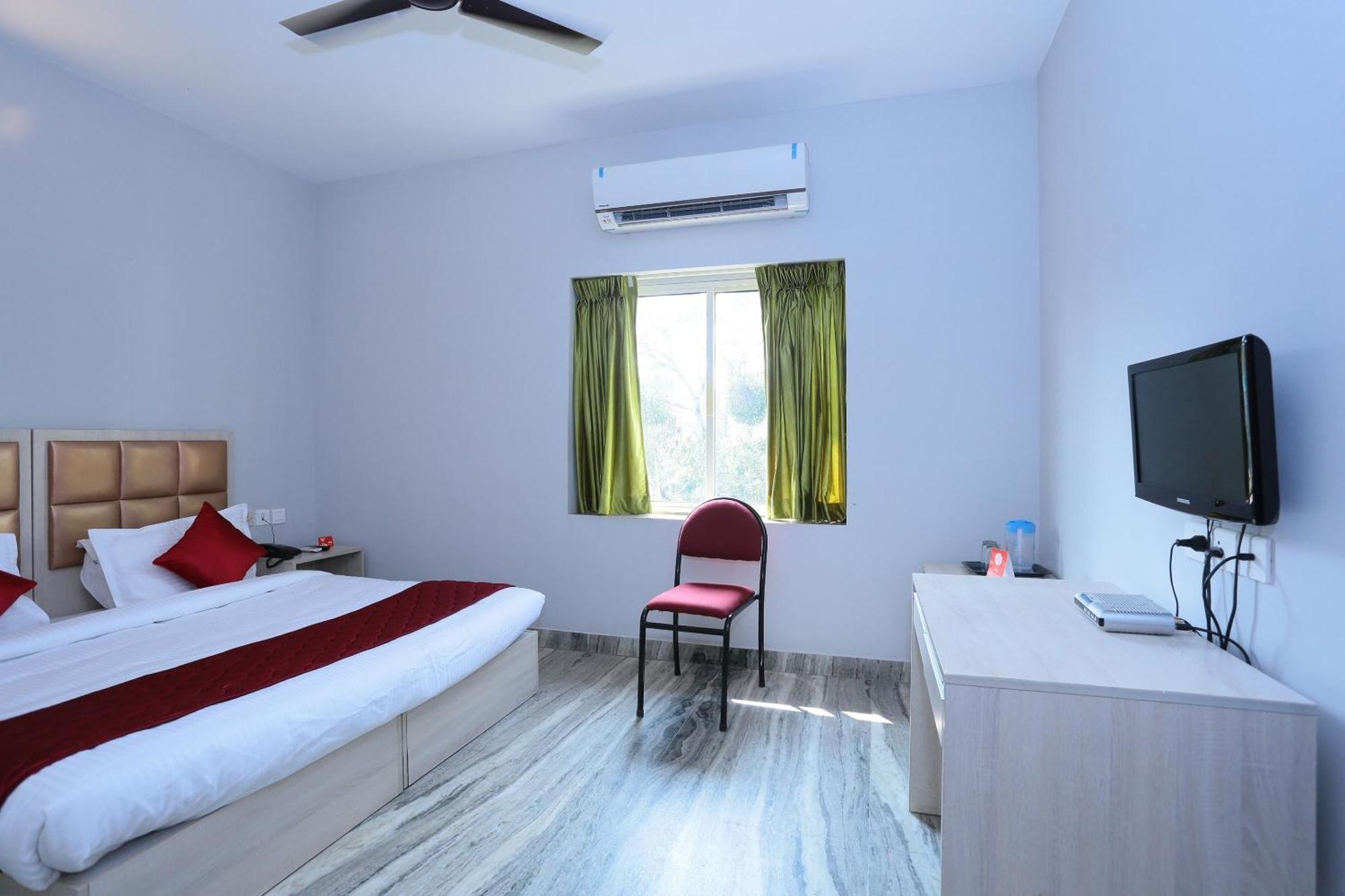 Super Townhouse Prince Palace Thiruvananthapuram Buitenkant foto