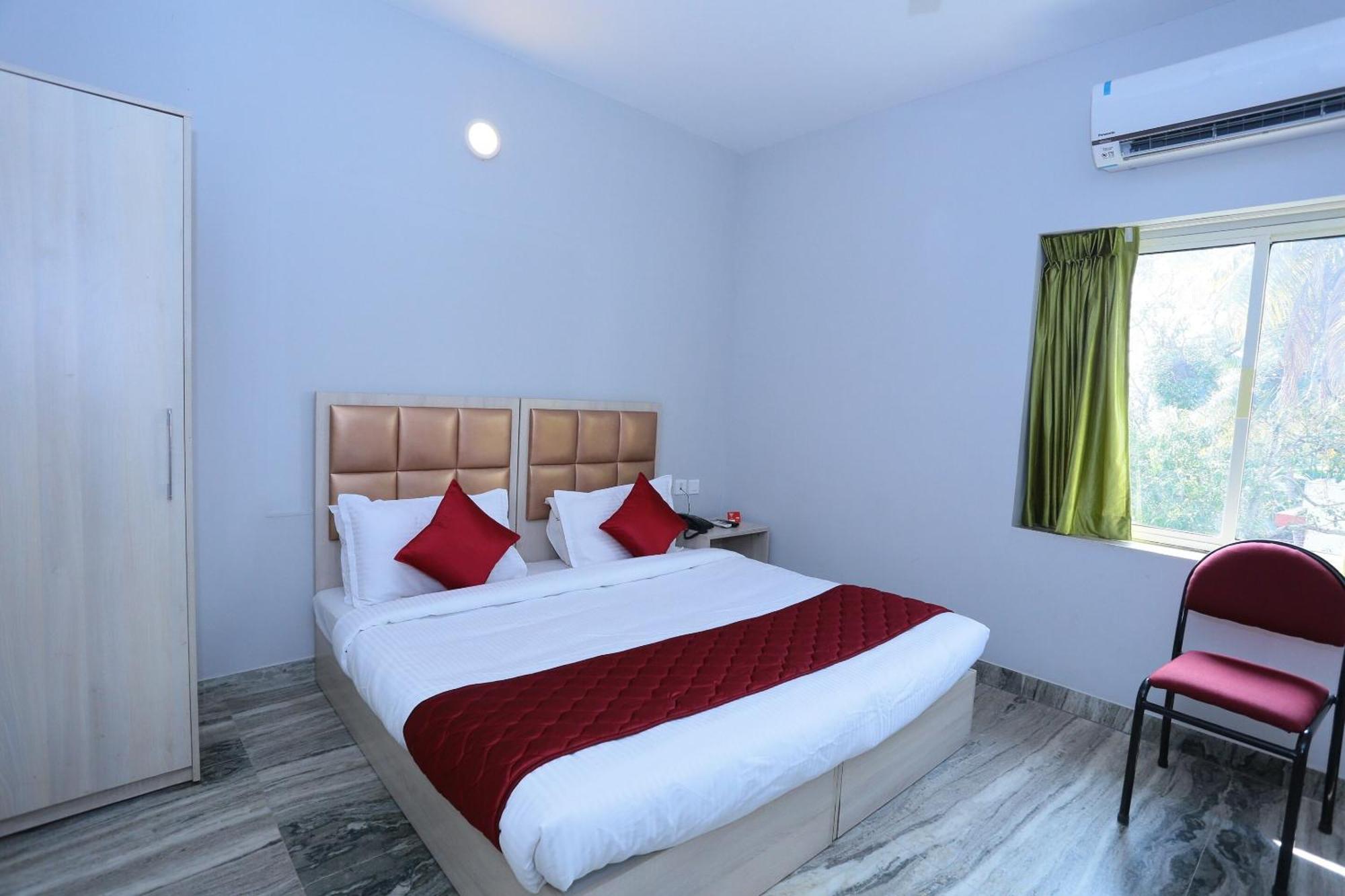 Super Townhouse Prince Palace Thiruvananthapuram Buitenkant foto